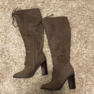 Lace up heeled boots